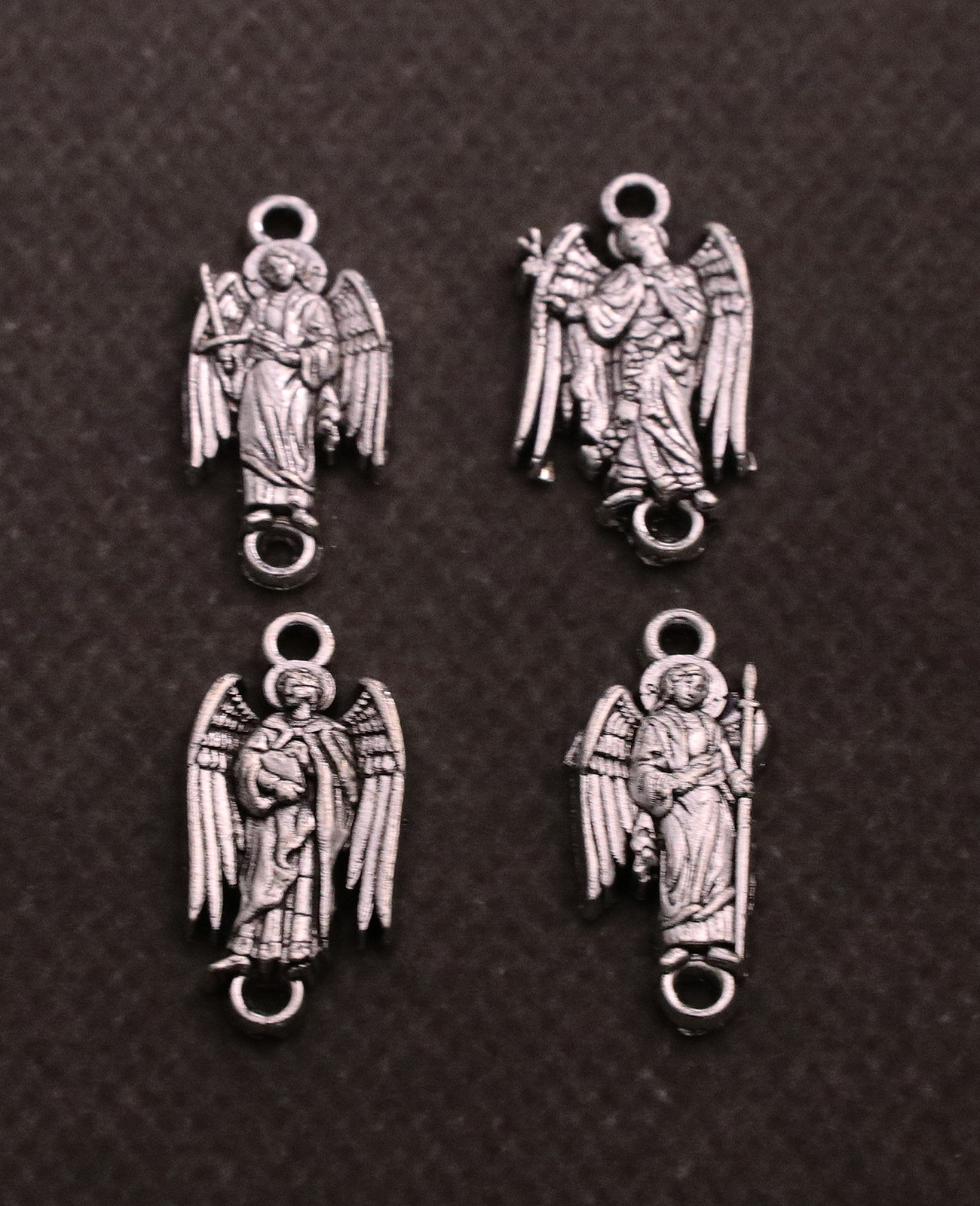 4Pcs The Archangel Medal Chris - đánh giá và giá Jewelry Making Michaels