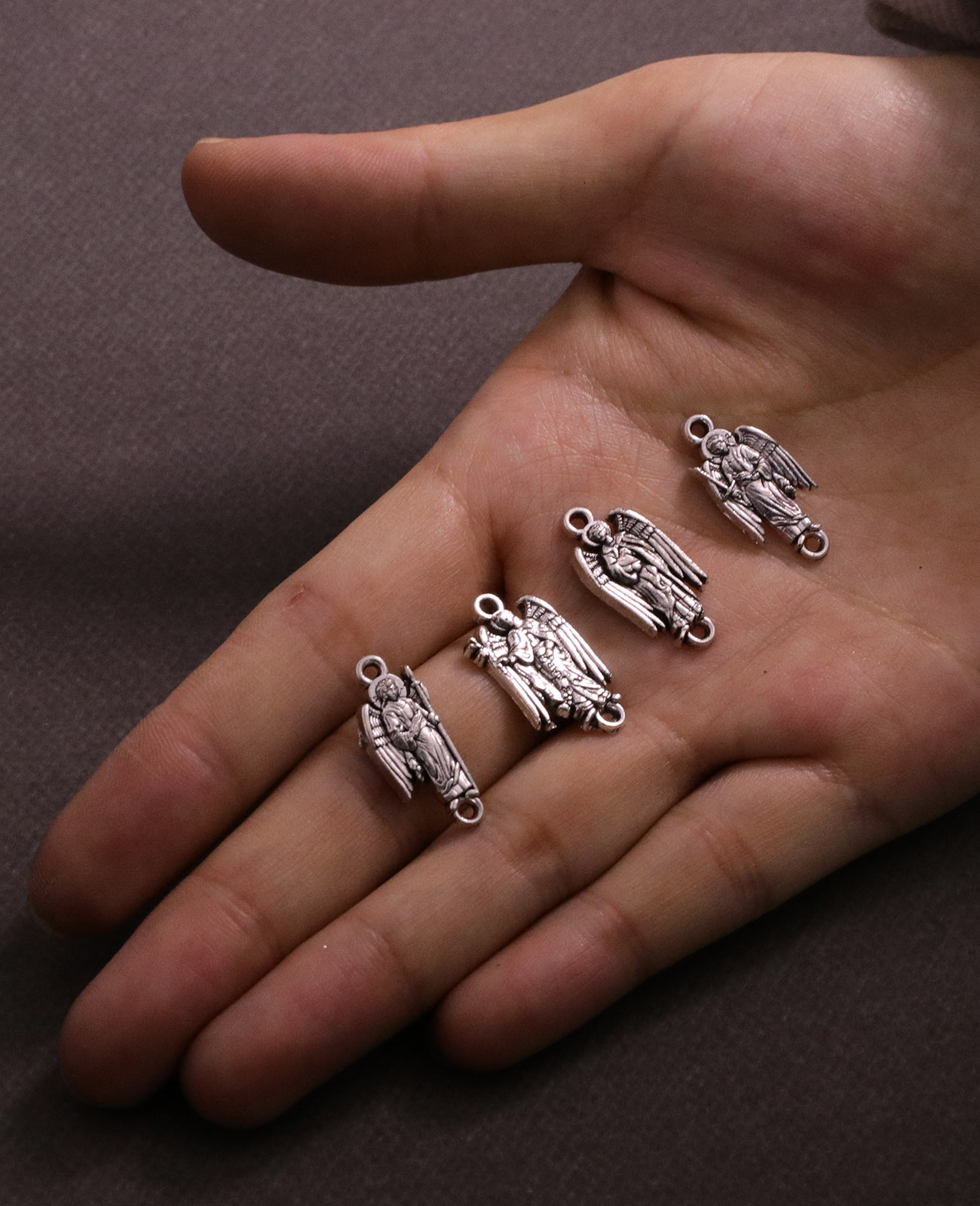 4Pcs The Archangel Medal Chris - đánh giá và giá Jewelry Making Michaels